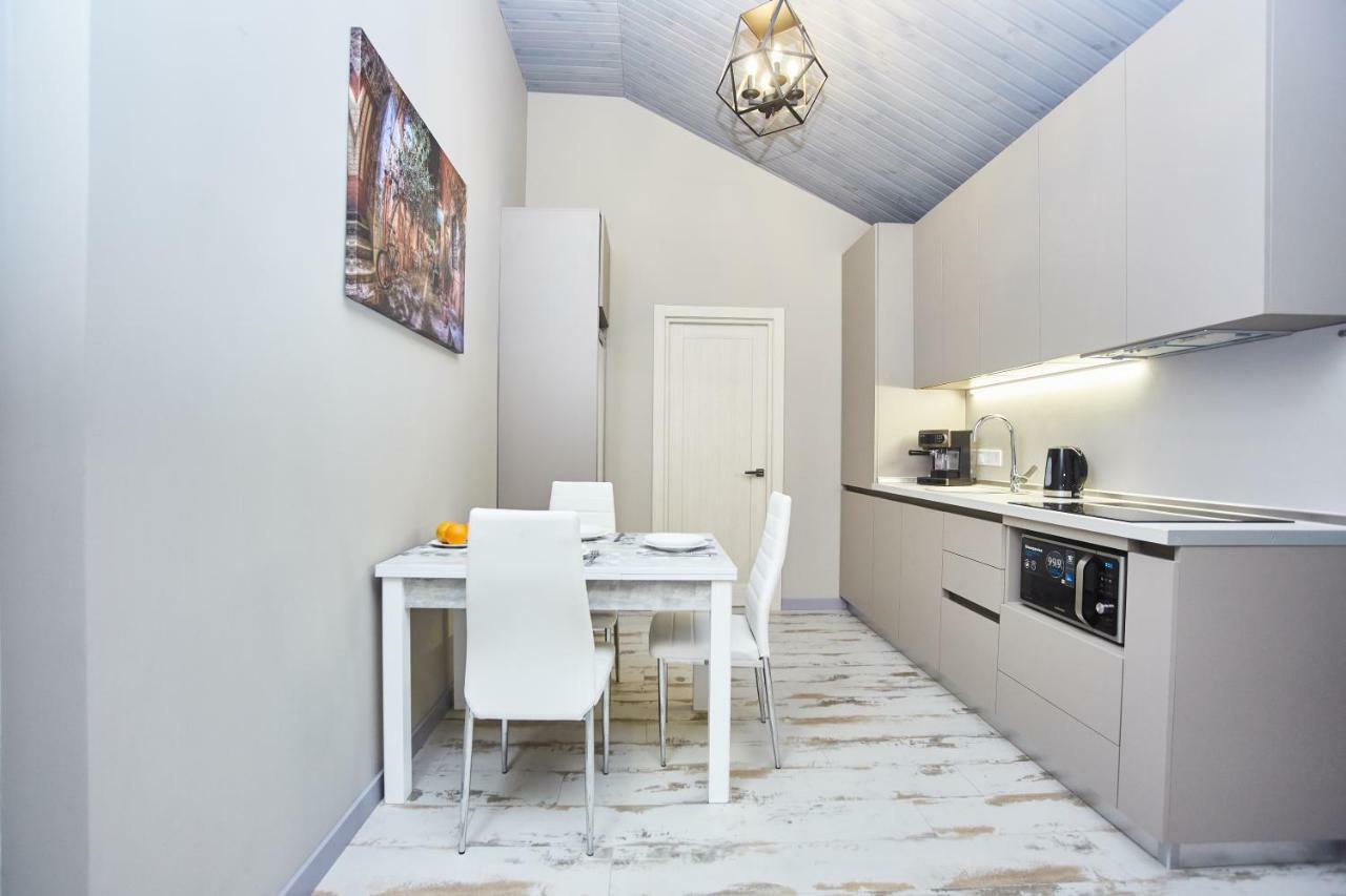 Luxury Apartment In The Heart Odessa Ngoại thất bức ảnh